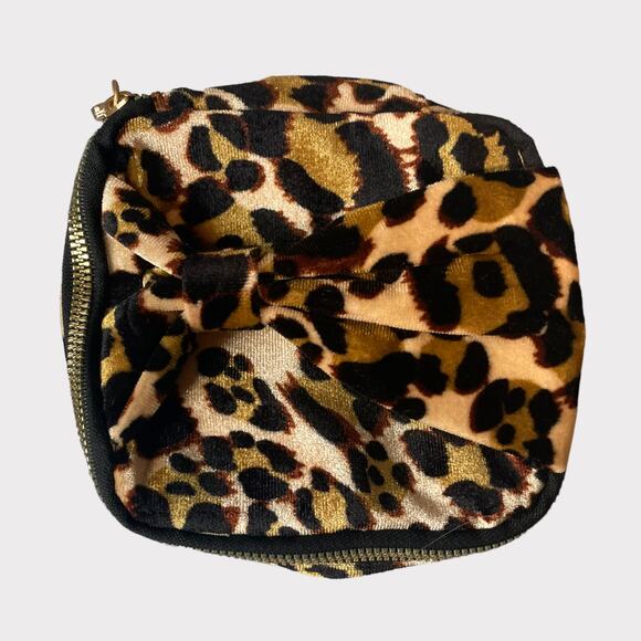 JS by Jessica Simpson Cheetah Print Jewelry Case 6" x 6" Zipper Case - Picture 9 of 10